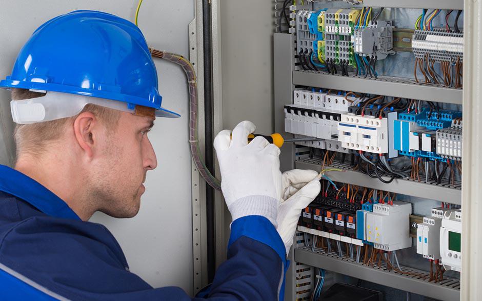 besoin d'un électricien Luzarches
